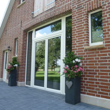 Komplettsanierung Mehrfamilienhaus, Holz/Kunststoff Fenster&Türen - Referenzen der Tischlerei Klokkers GmbH & Co. KG in Uelsen