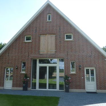 Komplettsanierung Mehrfamilienhaus, Holz/Kunststoff Fenster&Türen - Referenzen der Tischlerei Klokkers GmbH & Co. KG in Uelsen